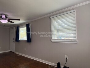 308 New Rand Rd in Garner, NC - Foto de edificio - Building Photo