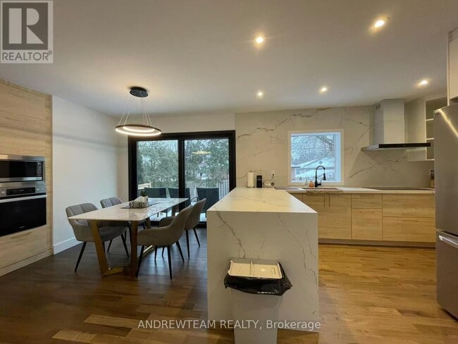 property at 382 Lynett Crescent