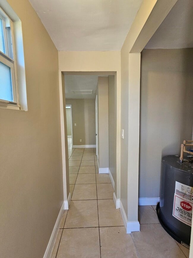 752 Dr Martin Luther King Jr Blvd in Riviera Beach, FL - Building Photo - Building Photo