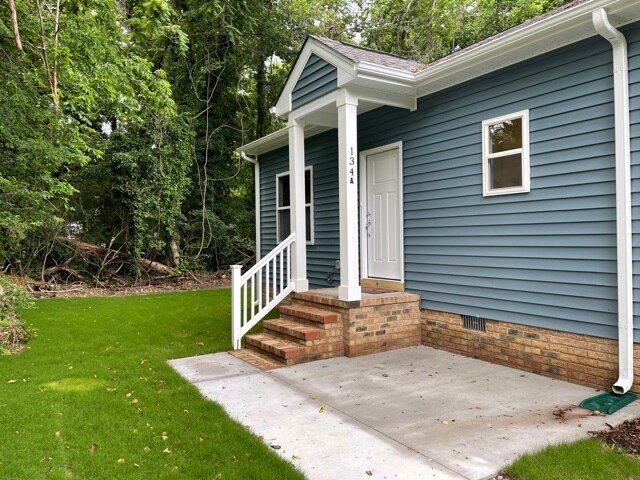 134 Magruder Ave in Williamsburg, VA - Building Photo