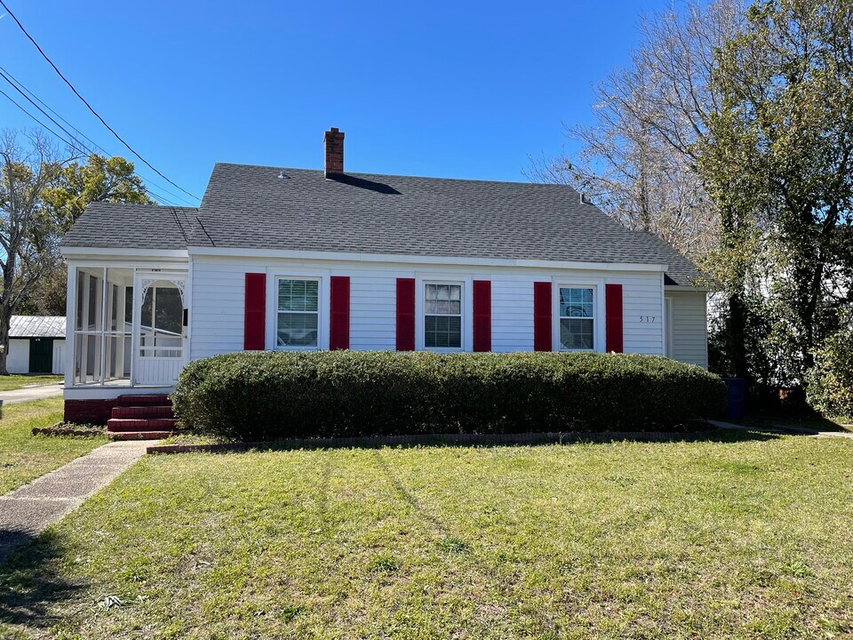 517 Woodlawn Ave in Wilmington, NC - Foto de edificio