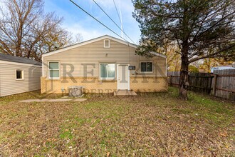 711 N Westridge Dr in Wichita, KS - Building Photo - Building Photo