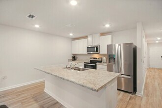 6068 Secretariat Wy in Pensacola, FL - Building Photo - Building Photo