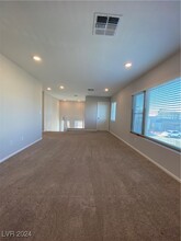 7137 Moss Hl Ave in Las Vegas, NV - Building Photo - Building Photo