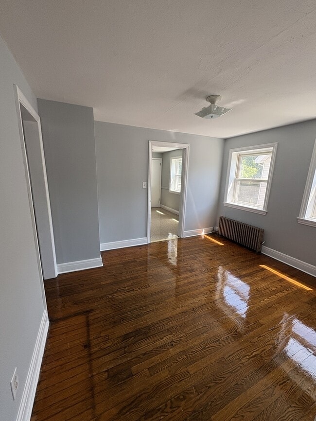70 Park St in Bristol, CT - Building Photo - Building Photo