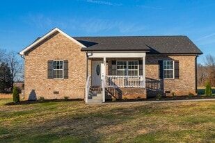 123 Vanatta Rd in Portland, TN - Building Photo