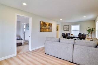 7228 San Francisco St in Highland, CA - Building Photo - Building Photo