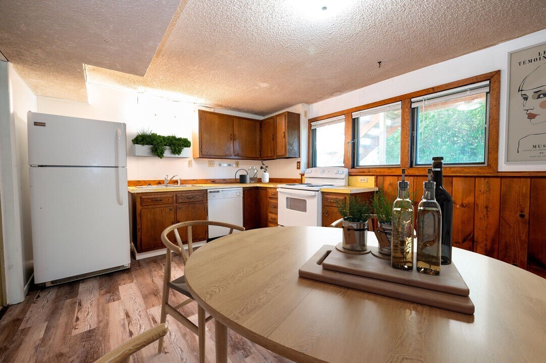 416 N 19th Ave in Bozeman, MT - Building Photo