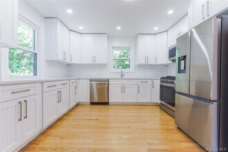 25 Van Duzen Pl-Unit -2 in Tuckahoe, NY - Building Photo - Building Photo