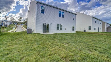 172 Tanasqui Dr in Johnson City, TN - Foto de edificio - Building Photo