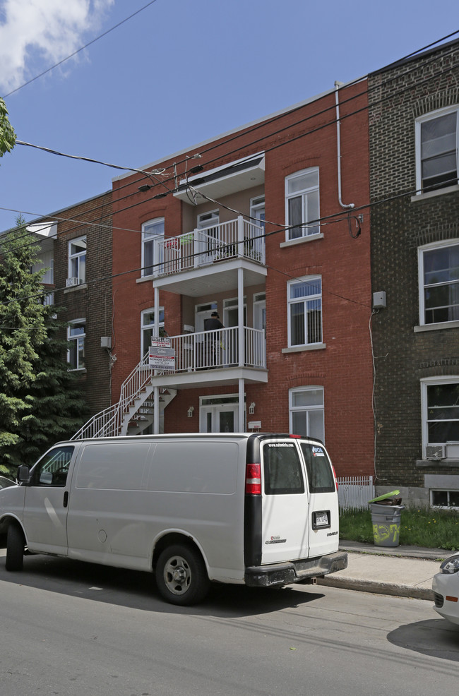 360 3e in Montréal, QC - Building Photo - Primary Photo