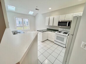 37 Village Dr in Quincy, MA - Building Photo - Building Photo