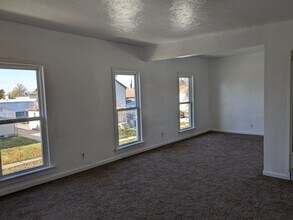 801 Lafayette Ave in Bay City, MI - Building Photo - Building Photo