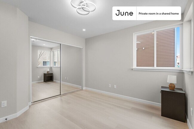 property at 327 N Chicago