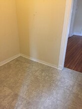 36 Orkney Rd, Unit B in Boston, MA - Foto de edificio - Building Photo