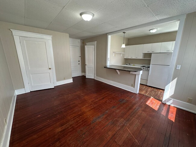 Karlton Apartments in Kirksville, MO - Building Photo - Building Photo