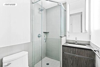 150 E 57th St in New York, NY - Building Photo - Building Photo