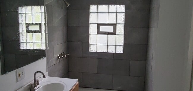 property at 10520 S Perry Ave