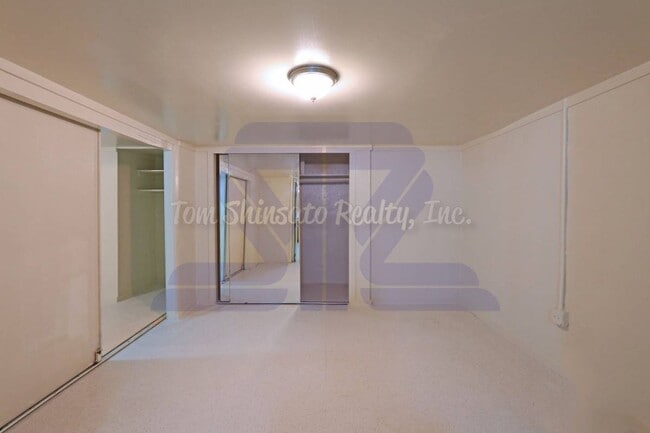 1402 Lusitana St in Honolulu, HI - Foto de edificio - Building Photo