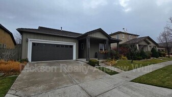 10522 Eagle Falls Way in Reno, NV - Building Photo