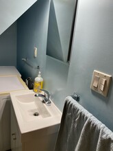 57 Harvest St, Unit 3 in Boston, MA - Foto de edificio - Building Photo