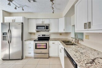 5201 NE 14th Ter, Unit 1 in Fort Lauderdale, FL - Building Photo - Building Photo