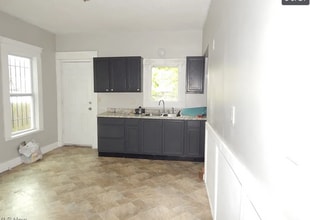 10817 Hull Ave in Cleveland, OH - Building Photo - Building Photo