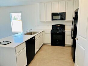 925 MossyCup St in Princeton, TX - Building Photo - Building Photo