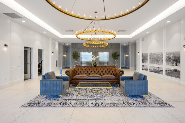 William Square Luxury Residences in Fredericksburg, VA - Foto de edificio - Building Photo