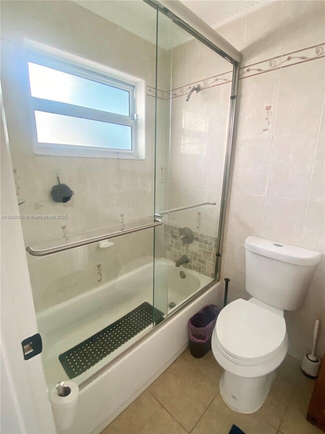 945 SW 9th St in Hallandale Beach, FL - Building Photo - Building Photo