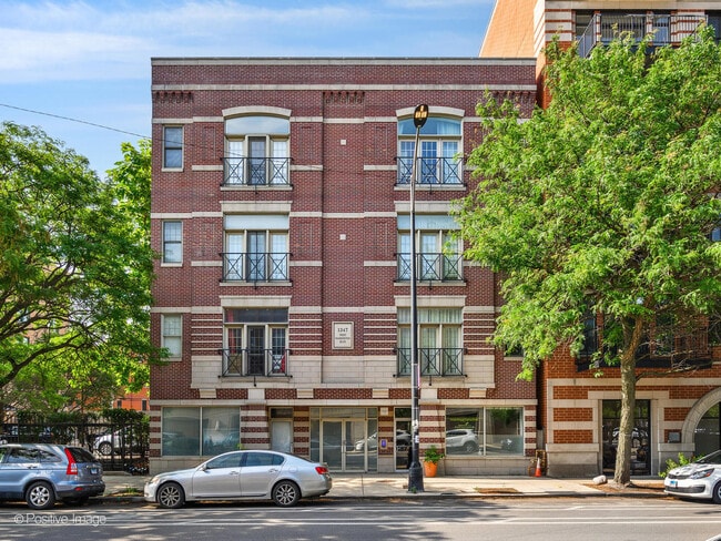 property at 1347 W Washington Blvd