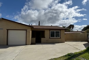 2354 Antigua Court55 Senior Community in Hemet, CA - Building Photo