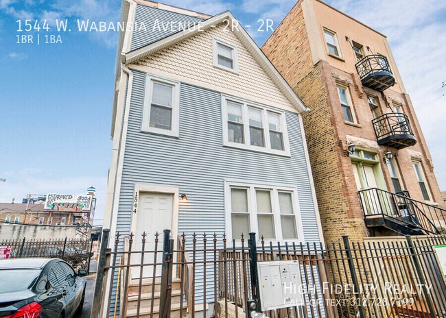 property at 1544 W Wabansia Ave