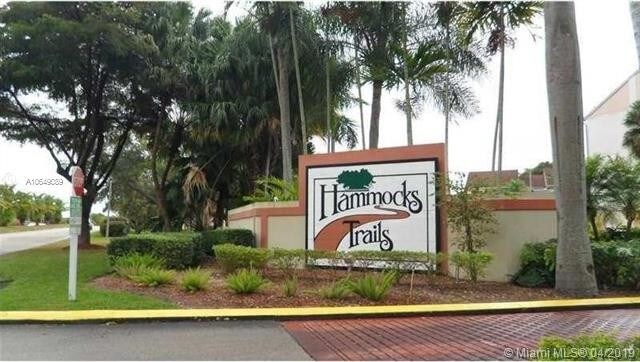 15295 SW 107th Ln-Unit -1008 in Miami, FL - Building Photo