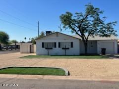 1845 E Crittenden Ln in Phoenix, AZ - Building Photo