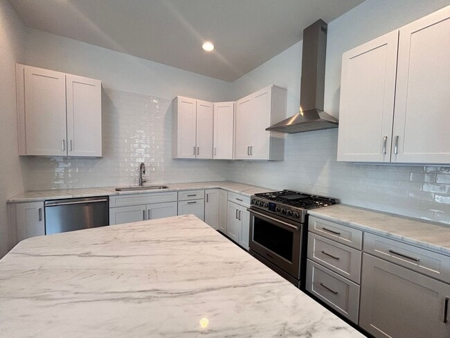 913 14th Ave S in Nashville, TN - Building Photo - Building Photo