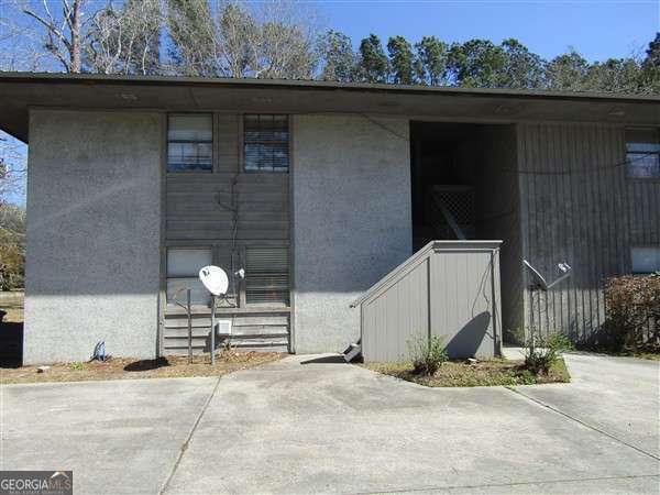 401 Oakridge Bend in Hinesville, GA - Building Photo