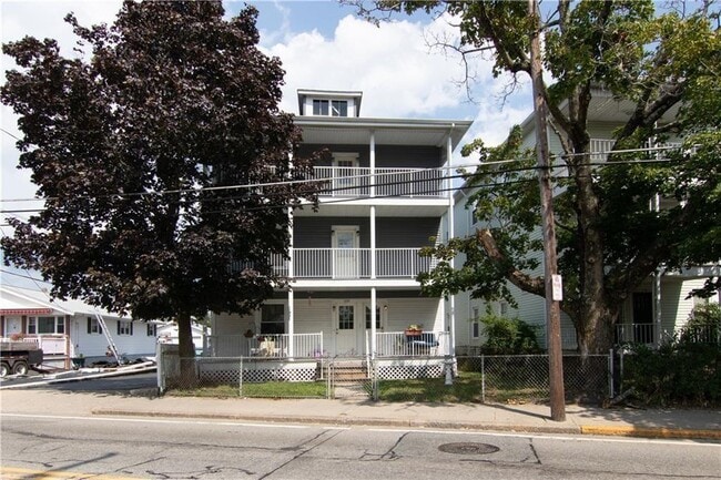 property at 1224 Park Ave