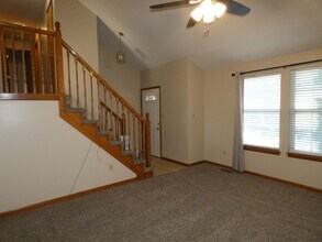 405 Woodland Ave in Smithville, MO - Building Photo - Building Photo