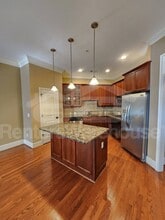 11 Perimeter Center E in Atlanta, GA - Building Photo - Building Photo