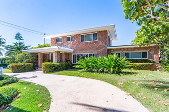 1 Ocean Ln in Palm Beach, FL - Foto de edificio - Building Photo