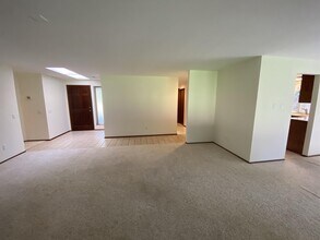 501 E Michelle Dr in Union, WA - Building Photo - Building Photo