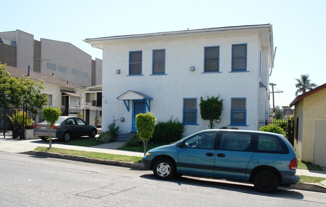 951 S Berendo St in Los Angeles, CA - Building Photo - Building Photo