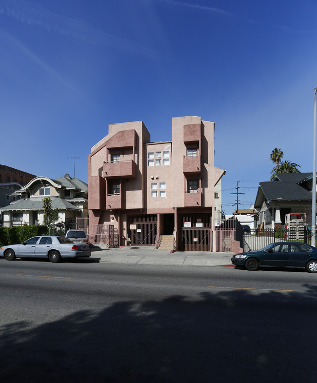 909 Irolo St in Los Angeles, CA - Building Photo - Building Photo