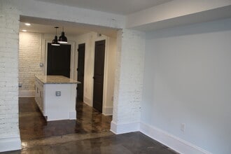 403 W Court St in Woodstock, VA - Building Photo - Building Photo