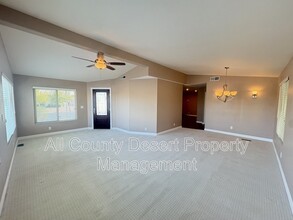 38251 Desert Greens Dr E in Palm Desert, CA - Building Photo - Building Photo