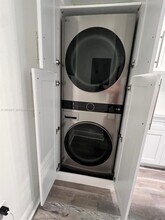 5091 NW 7th St in Miami, FL - Foto de edificio - Building Photo