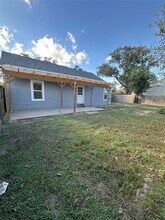 1411 Miles St in Houston, TX - Building Photo - Building Photo