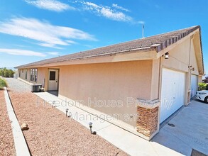 2521 E Ambush St in Pahrump, NV - Building Photo - Building Photo