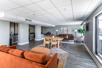 Iris Luxury Apartments in Memphis, TN - Building Photo - Interior Photo